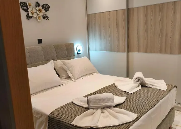 Castle View Serenity Square *