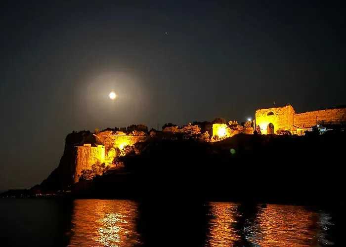 Castle View Serenity Square Koróni